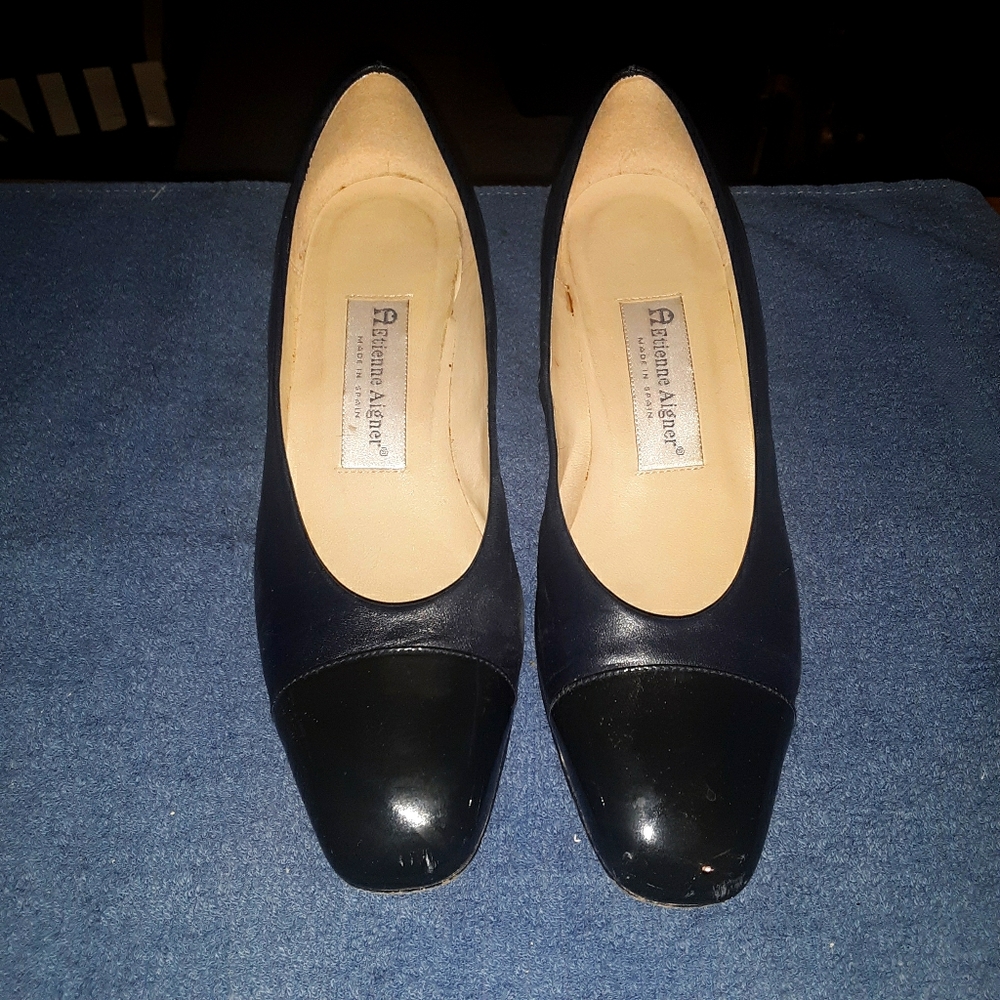 Leather & Patent Pump